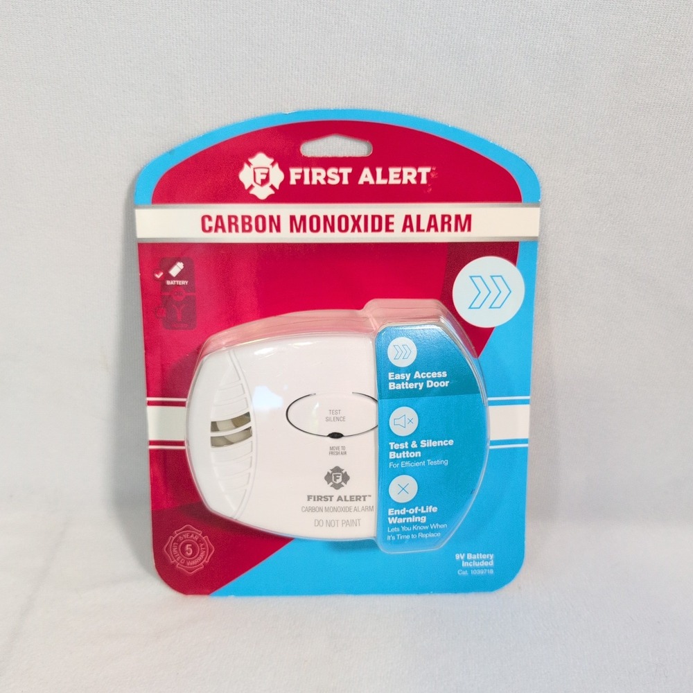 First Alert Carbon Monoxide Alarm with Battery NEW